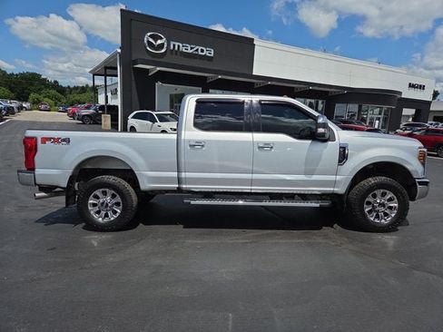 Used 2019 Ford F350 XLT w/ XLT Premium Package AWD/4WD image 6