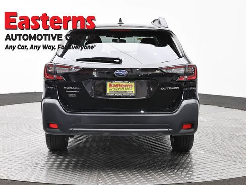 Used 2023 Subaru Outback Premium AWD/4WD image 6