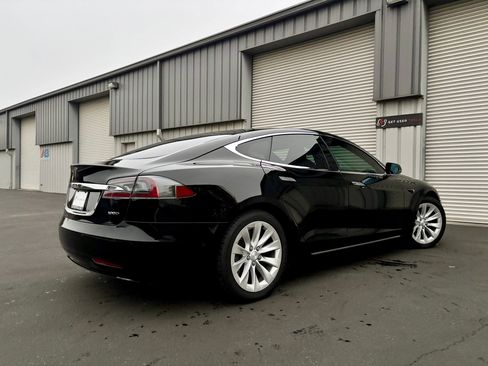 Used 2018 Tesla Model S 100D image 8