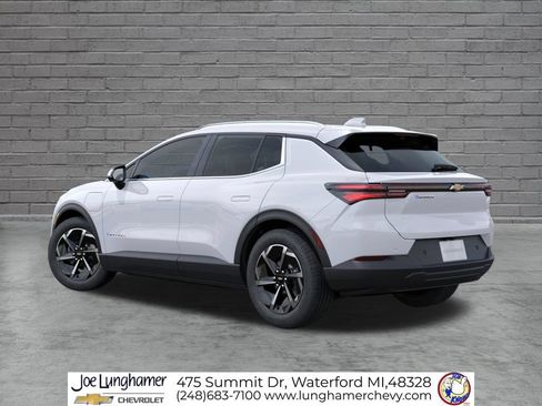 New 2026 Chevrolet Equinox EV LT FWD image 3
