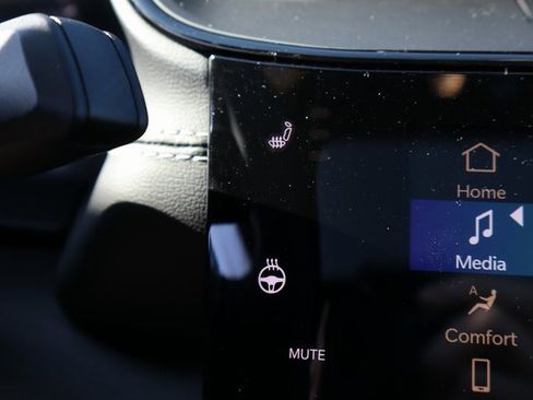 New 2026 Jeep Grand Cherokee Laredo image 17