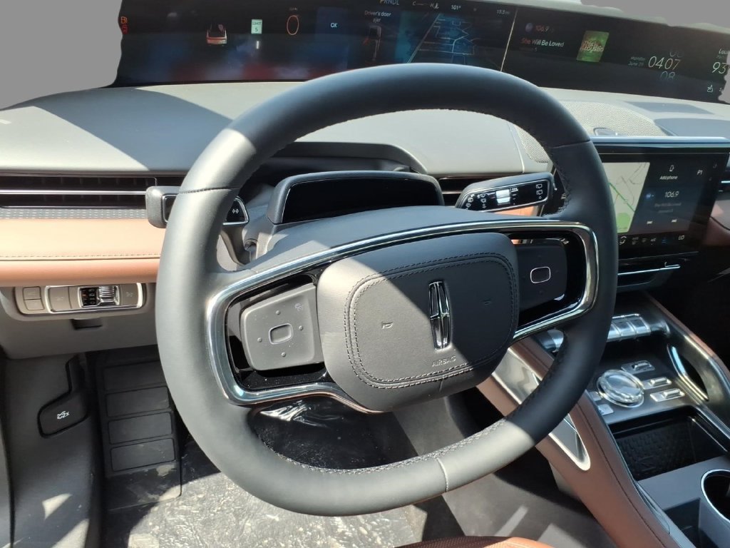New 2026 Lincoln Nautilus Reserve AWD/4WD image 21