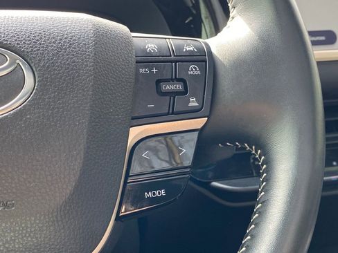 Used 2025 Toyota Crown Platinum image 19