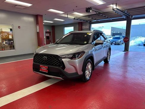 Certified 2023 Toyota Corolla Cross LE image 7