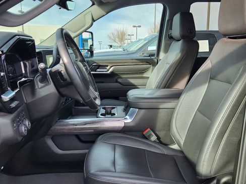 Used 2024 Chevrolet Silverado 3500 LTZ w/ LTZ Premium Package image 8