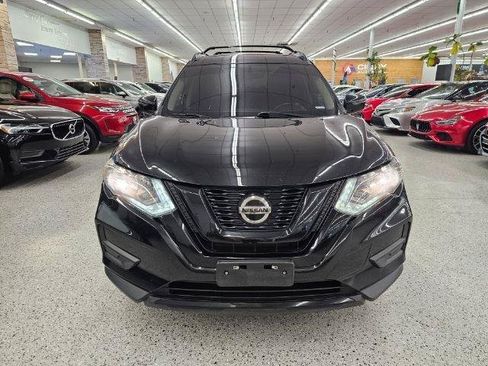 Used 2018 Nissan Rogue SV AWD/4WD image 3