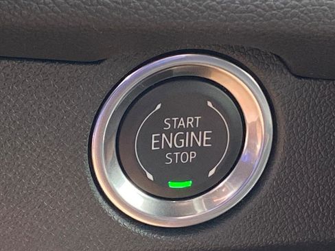 New 2026 Chevrolet Traverse LT w/ Sun and Wheel Package image 18