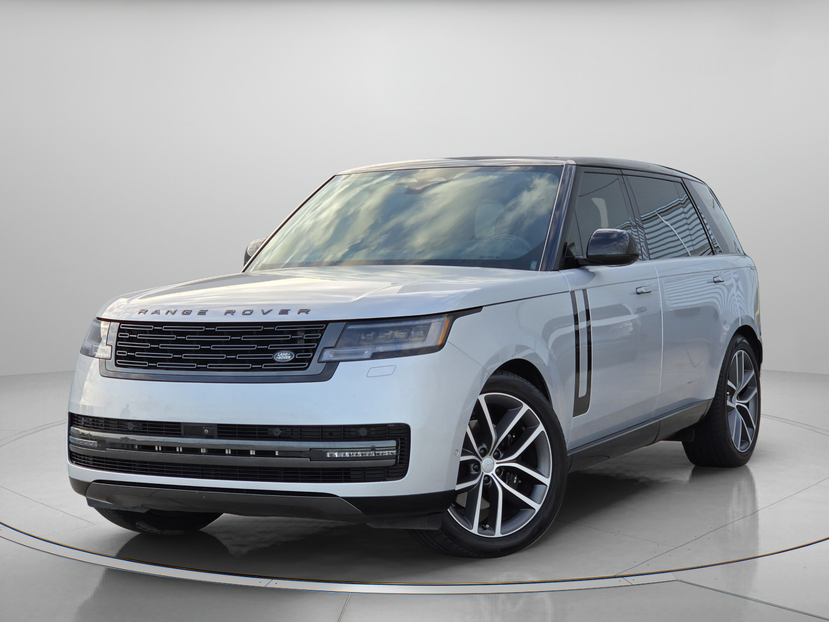 Certified 2025 Land Rover Range Rover Long Wheelbase SE AWD/4WD image 1