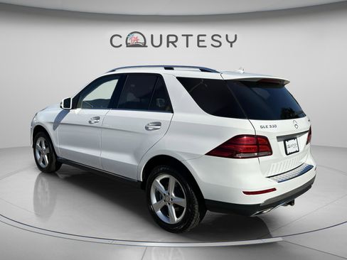 Used 2016 Mercedes-Benz GLE 350 4MATIC w/ Premium Package image 5