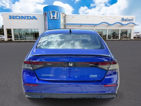 Used 2025 Honda Accord Sport image 4