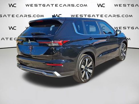 New 2025 Mitsubishi Outlander SE image 5