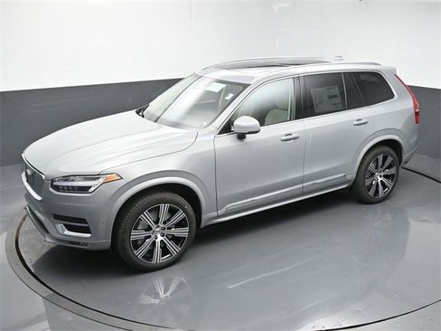 New 2024 Volvo XC90 B6 Plus w/ Protection Package Premier image 36