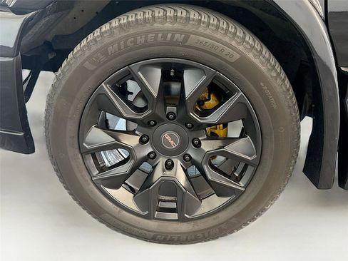 Used 2023 GMC Savana 2500 RWD image 25