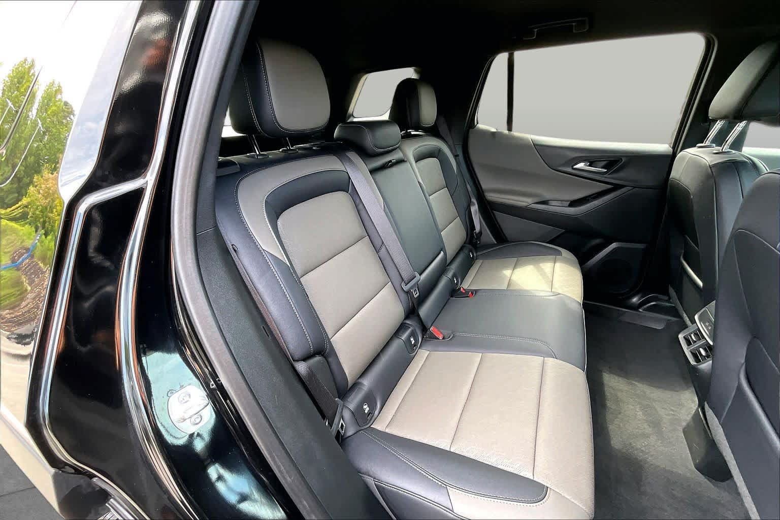 Used 2026 Chevrolet Equinox LT w/ Convenience Package II FWD image 19