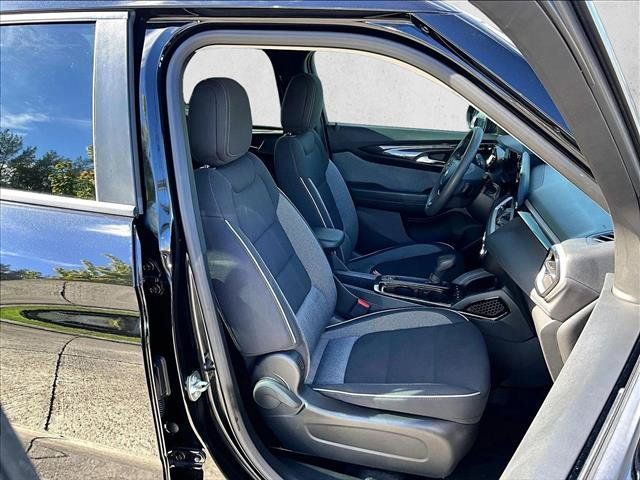 Used 2026 Chevrolet TrailBlazer LS FWD image 9