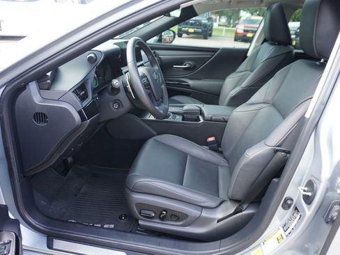 Used 2022 Lexus ES 350 w/ Premium Package FWD image 7