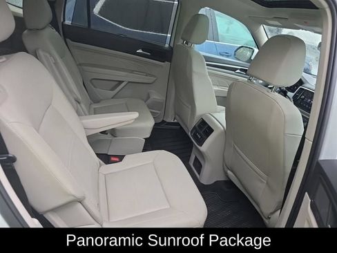 Used 2023 Volkswagen Atlas SE w/ Panoramic Sunroof Package AWD/4WD image 7
