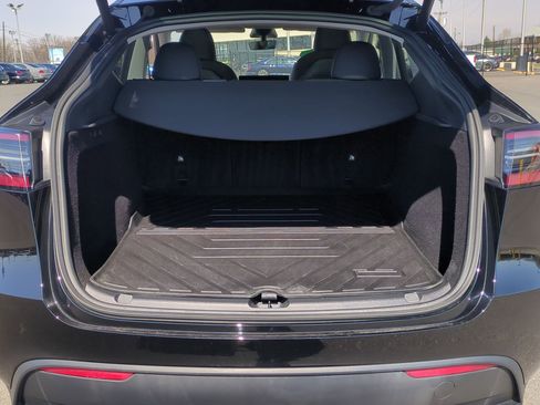 Used 2023 Tesla Model Y Long Range image 25