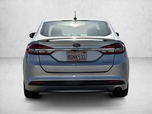 Used 2018 Ford Fusion Titanium FWD image 6
