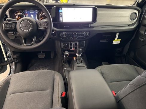 New 2025 Jeep Gladiator Sport image 9