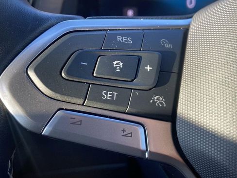 Used 2024 Volkswagen Atlas SE image 39