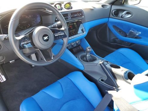 Used 2024 Nissan Z Performance w/ Floor Mat Package RWD image 12