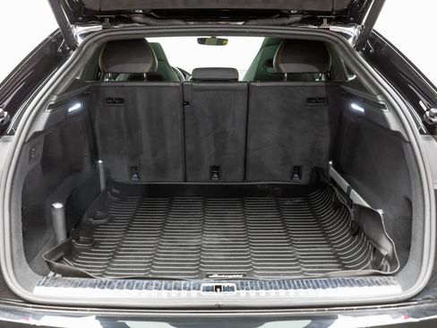 Used 2022 Lamborghini Urus image 17