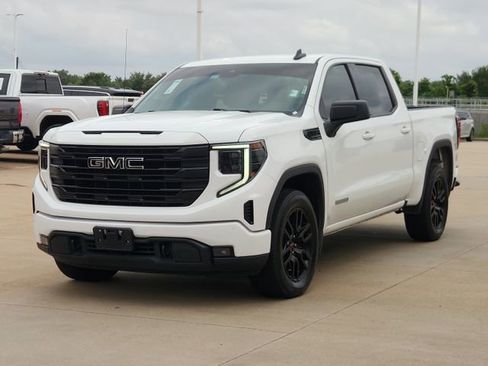Used 2024 GMC Sierra 1500 Elevation RWD image 3