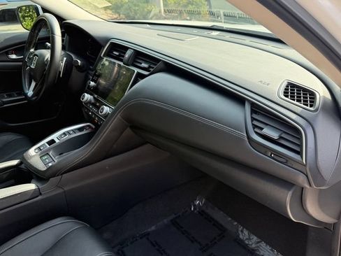 Used 2020 Honda Insight Touring image 17