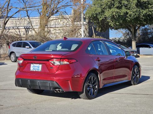 Used 2023 Toyota Corolla SE image 6