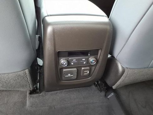 Used 2023 Buick Enclave Premium w/ Experience Buick Package FWD image 19