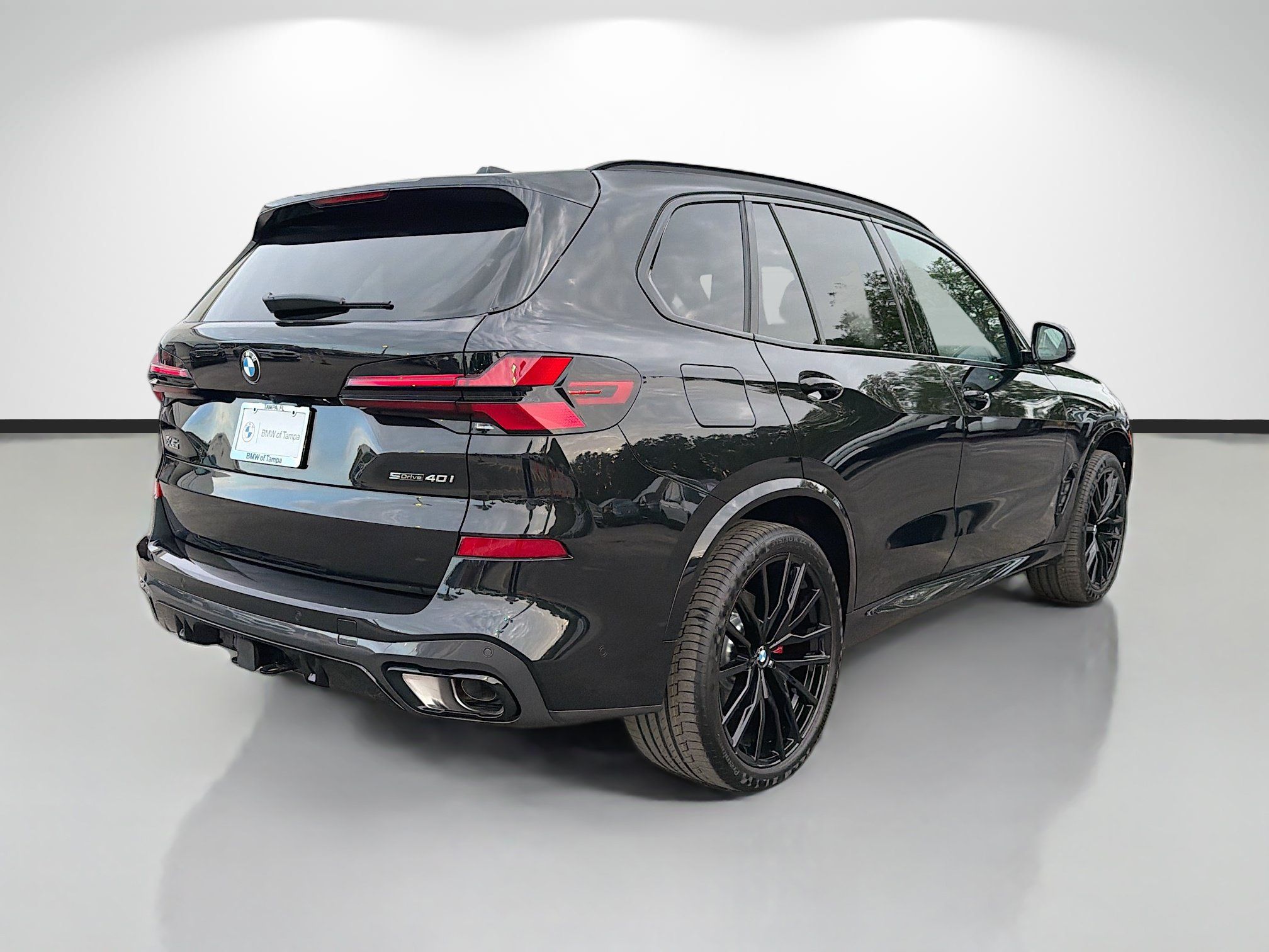 New 2026 BMW X5 sDrive40i w/ M Sport Package RWD image 3