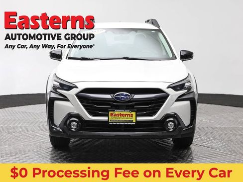 Used 2024 Subaru Outback Premium AWD/4WD image 2