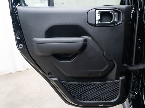 New 2026 Jeep Wrangler Unlimited Rubicon image 25