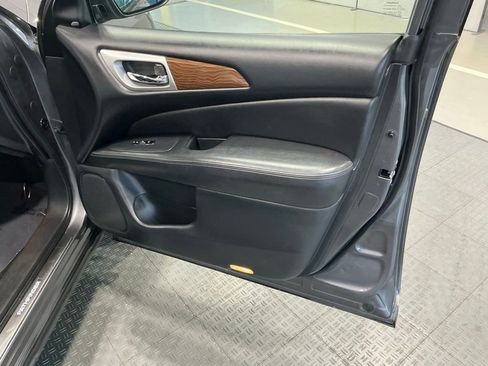 Used 2020 Nissan Pathfinder Platinum FWD image 53