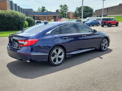 Used 2019 Honda Accord Touring image 5