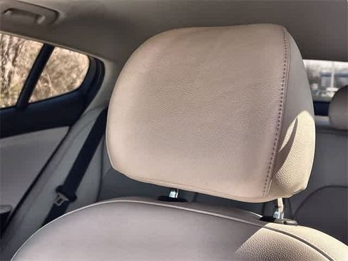 Used 2019 Kia Stinger Premium image 25