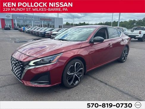 Certified 2025 Nissan Altima 2.5 SR w/ SR Premium Package FWD image 1