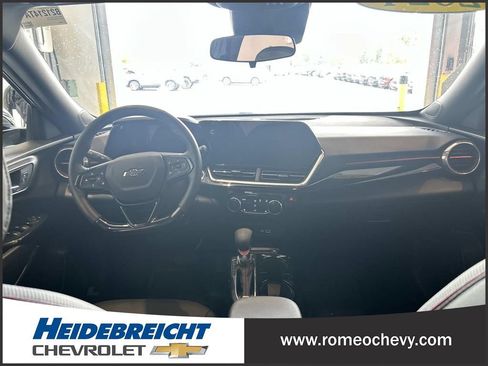 Certified 2024 Chevrolet Trax RS w/ Driver Confidence Package FWD image 16