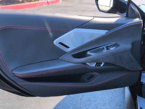 Used 2022 Chevrolet Corvette Stingray Premium Cpe w/ Z51 Performance Package RWD image 14
