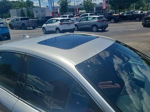 Used 2019 Lexus IS 300 F Sport w/ F Sport Package RWD image 9