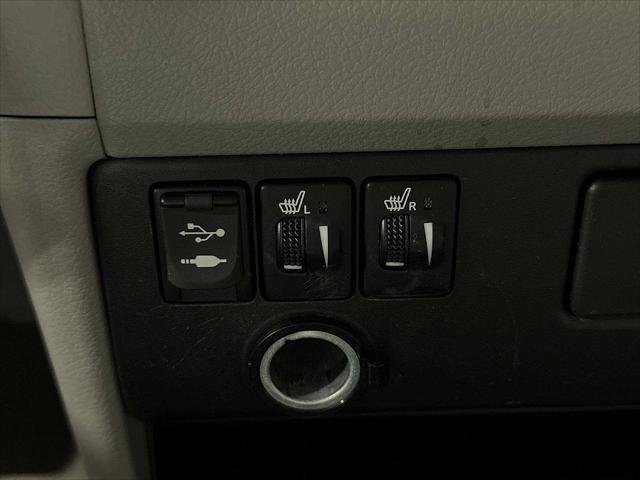 Certified 2017 Toyota Sienna XLE w/ XLE Navigation Package AWD/4WD image 33