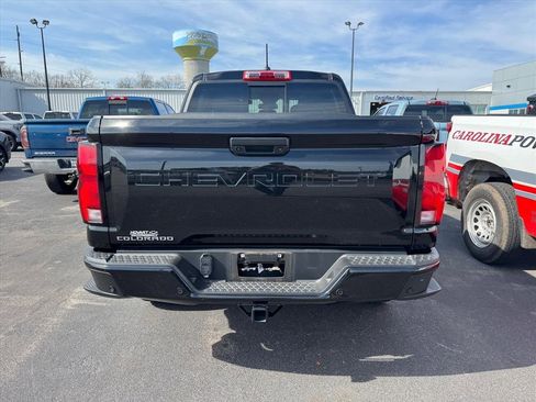 Used 2023 Chevrolet Colorado Z71 w/ Z71 Convenience Package 2 image 6