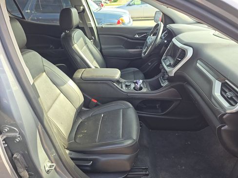 Used 2023 GMC Acadia SLT w/ Elevation Edition FWD image 11