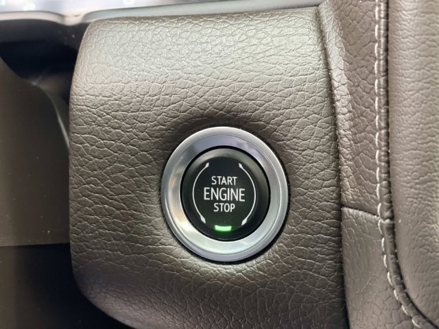 Used 2023 GMC Yukon Denali AWD/4WD image 17