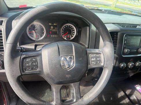 Used 2017 RAM 1500 Express AWD/4WD image 12