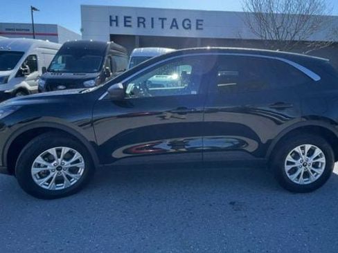 Used 2023 Ford Escape Active AWD/4WD image 5