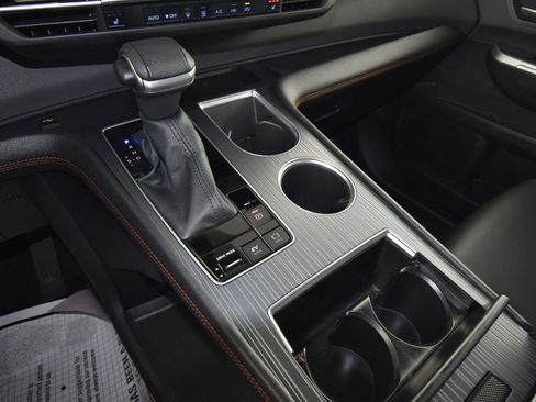 Used 2023 Toyota Sienna XSE w/ XSE Plus Package image 20