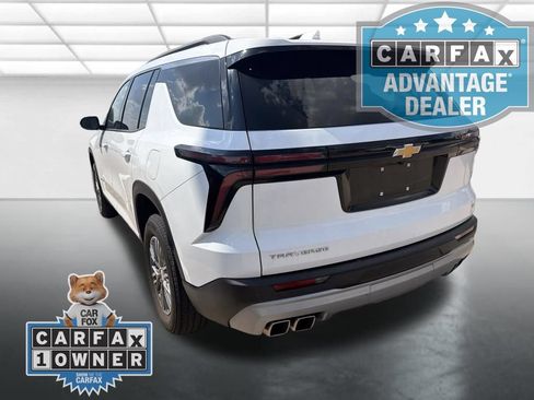 Used 2024 Chevrolet Traverse LT FWD image 4