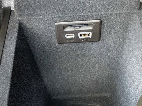 Used 2021 Cadillac XT5 Premium Luxury image 37